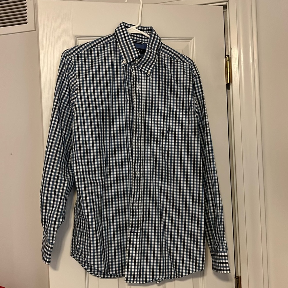 Nautica Classic Fit button down men’s shirt